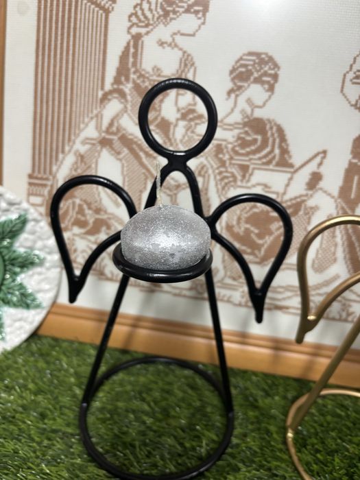 Anjos feitos por um ferreiro