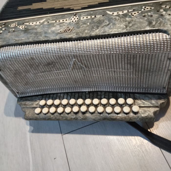 Продам баян беларусь