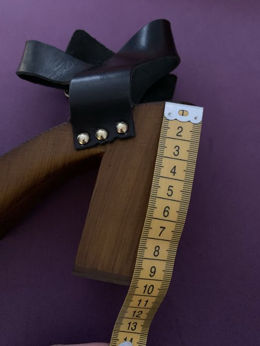 Sandały na drewnianej podeszwie