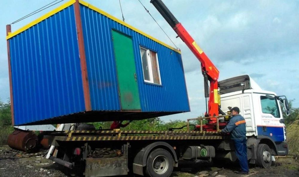 Оренда спецтехніки: Самоскид Міні-екскаватора Бобкат Екскаватор