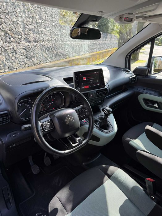 Citroën Berlingo XL 1.5 BlueHDi 131cv 2020 - 5 Lugares - Full Extras