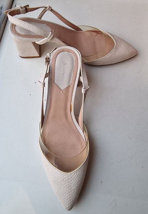Sandalias stradivarius