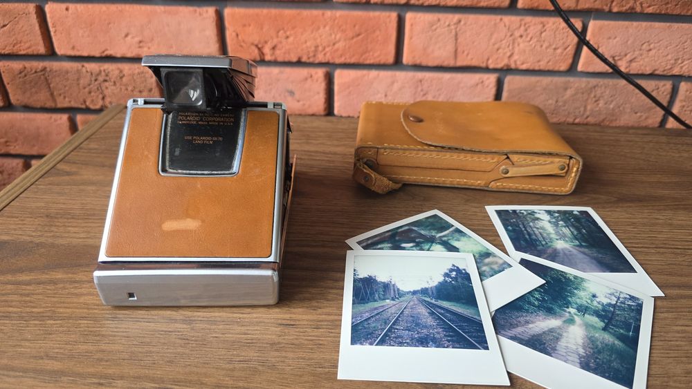 Polaroid SX70 Land Camera