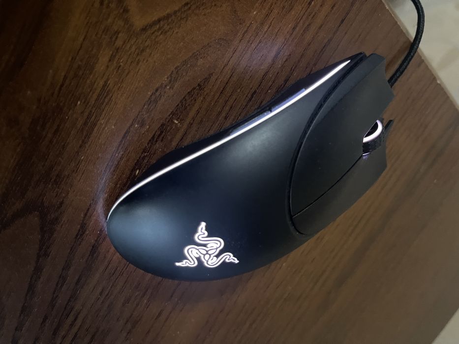Игровая мышка фирмы Razer Diamondback