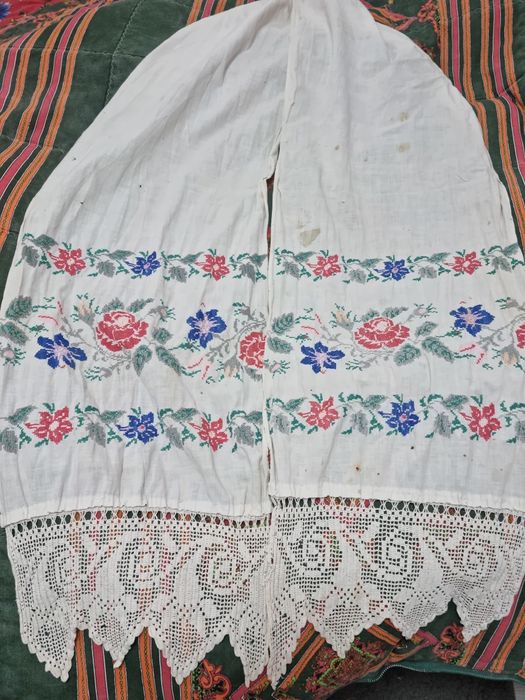 Старовинні вишиті рушники