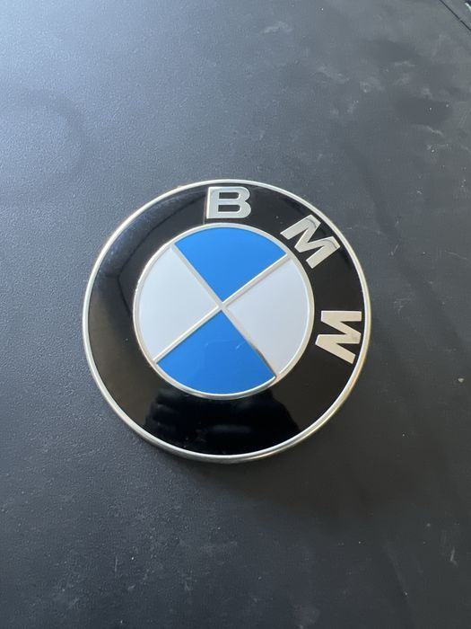 Znaczek emblemat logo bmw maska bmw e46 e36 e39 e60 e90 e92 82mm