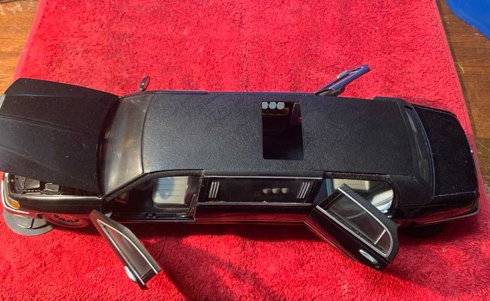 Sun Star 1999 Lincoln veículos de brinquedo em metal fundido escala