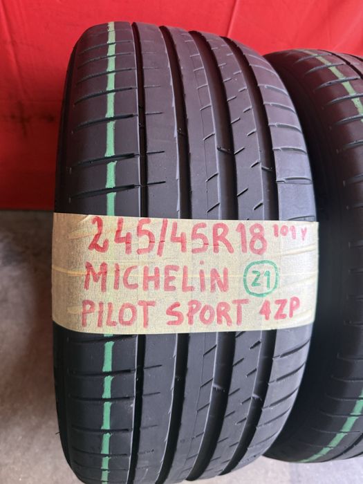 Pneus 245/45/18 Michelin Pilot sport 4 ZP Impecaveis
