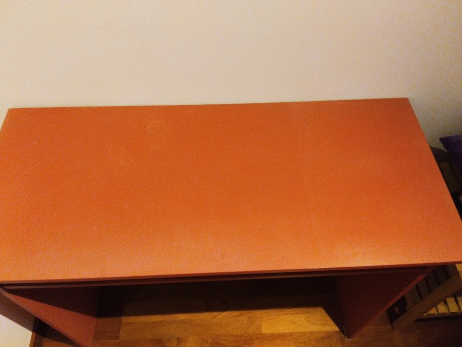 Baixa de preço.Secretária rosa ideal para pintar ou revestir de papel