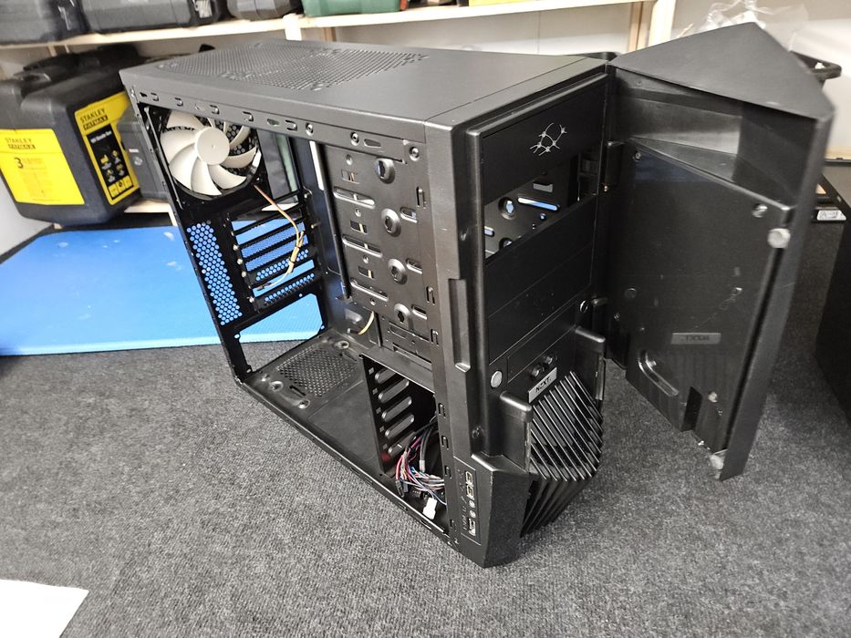 Caixa ATX sem fonte NZXT