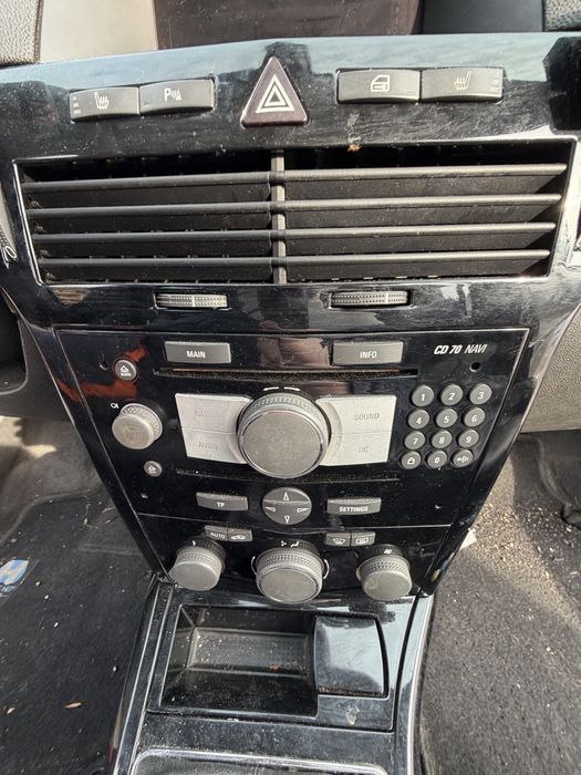 Radio CD70 navi Opel Astra H lift wyświetlacz CID czarne