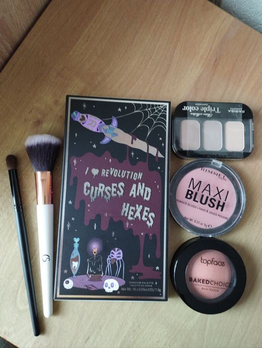 Лот декоративної косметики тіні рум'яна