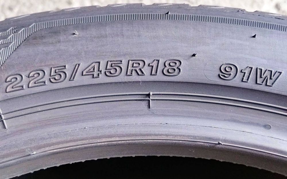 Шини літні R18 225/45 Bridgestone Turanza T005
