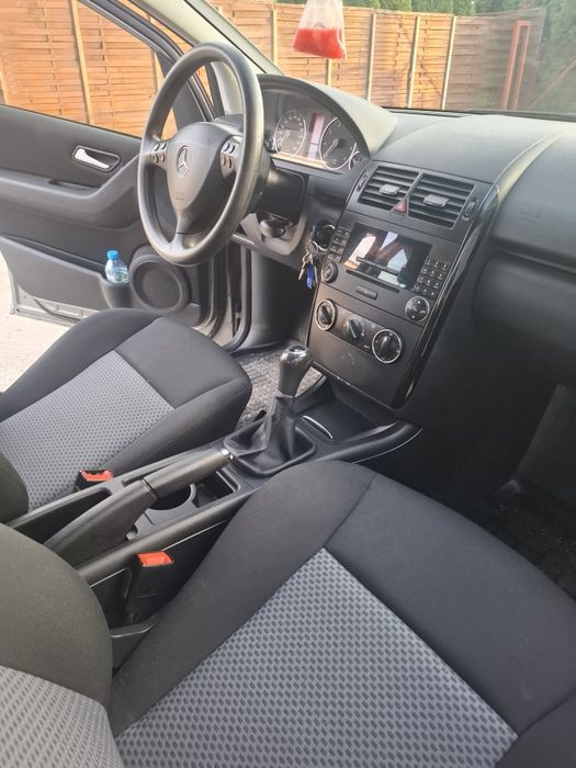 Sprzedam Mercedesa a clasa