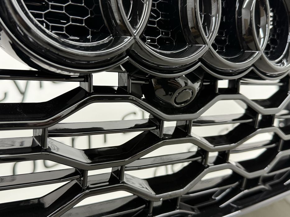 Передний бампер Audi Q5 2021-2025 RSQ5