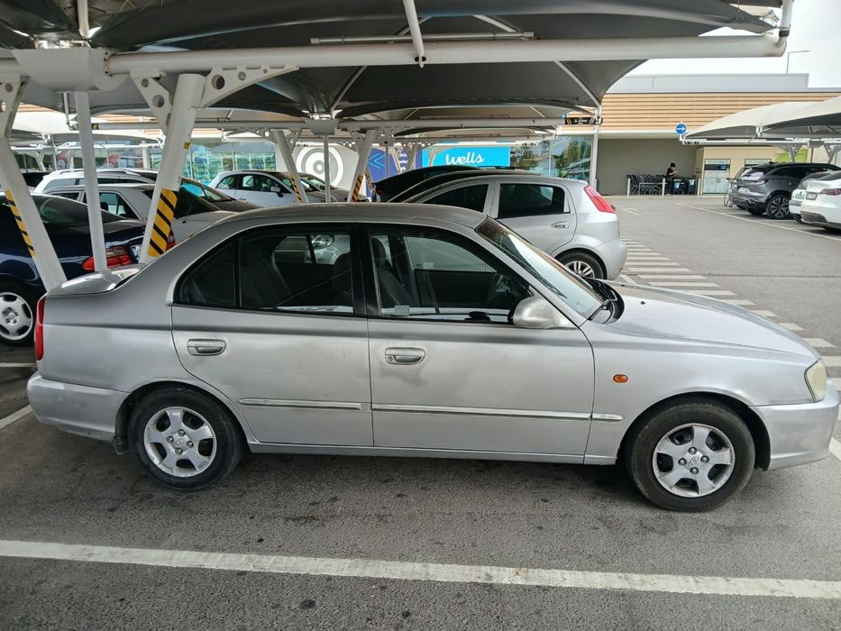 Hyundai  accent gls