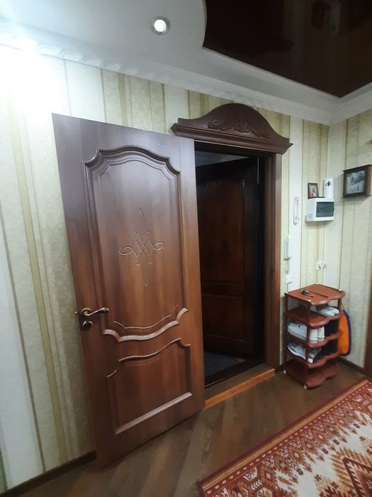 Продажа двухкомнатной квартиры с ремонтом в центре.