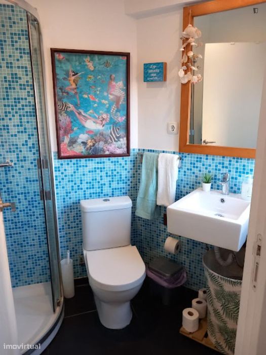 Quarto - localizado em Olaias Lisbon