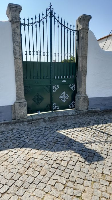 Obra casas de banho  cozinha Pladur pintura trolha etc andaimes inclui