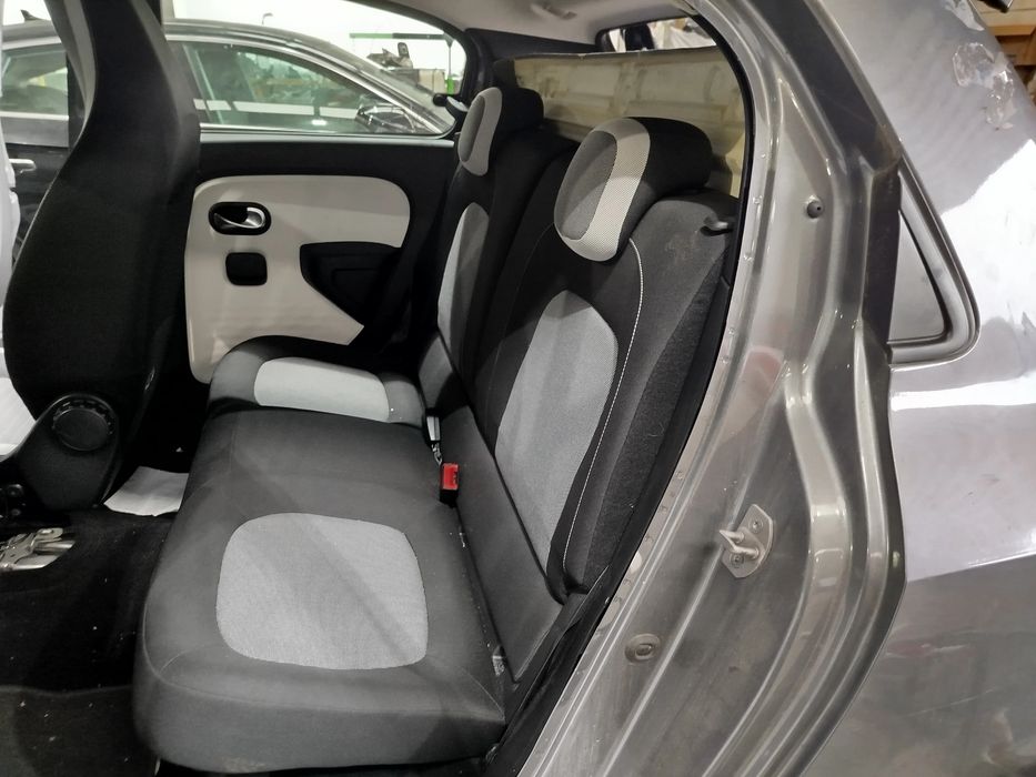 Conjunto de bancos RENAULT Twingo III (BCM_)