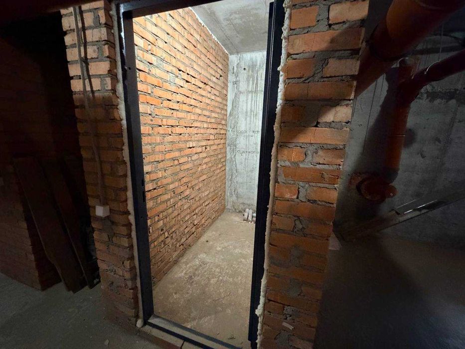 Оренда комора кладова в підвалі ЖК Акварелі-2 Вишневе 2,8 і 5,4 кв.м