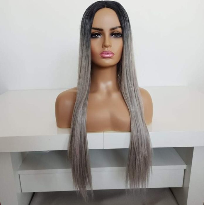 Peruka szara z czarnym odrostem 70 cm