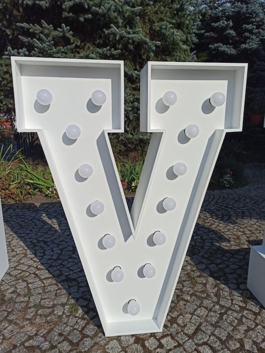 Napis LOVE drewniany