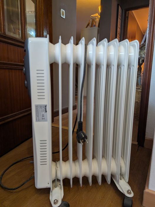 Kunft aquecedor a óleo