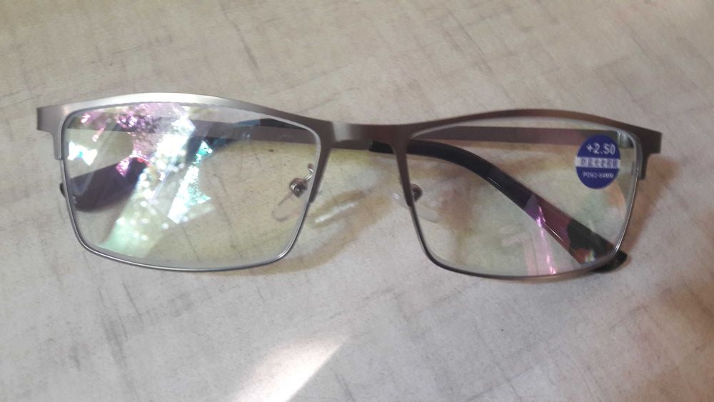 Очки с диоптриями +2.25; +2.50