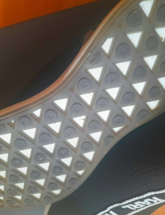Logowane sneakersy Karl Lagerfeld. 38. Paragon