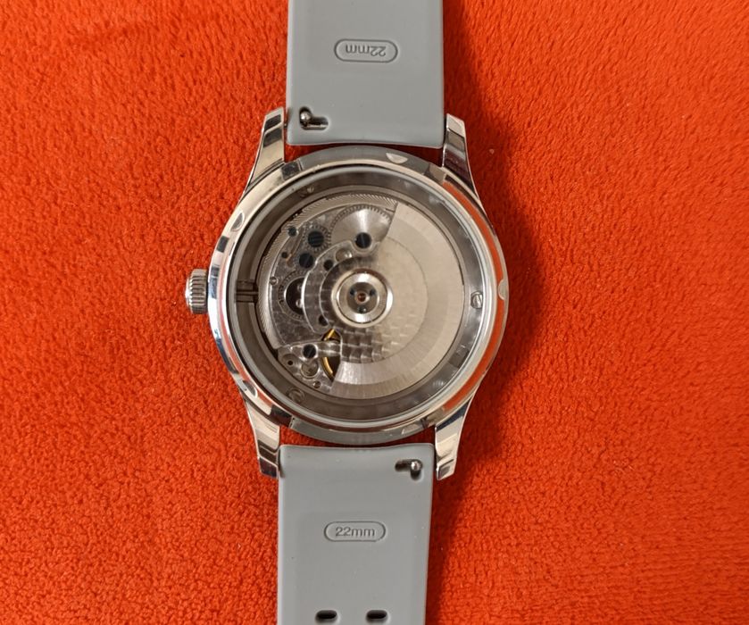 Годинник Parnis.