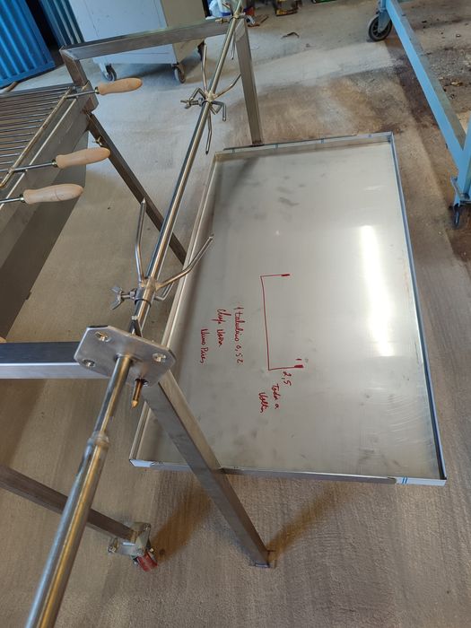 Churrasqueira inox para 2 pernis