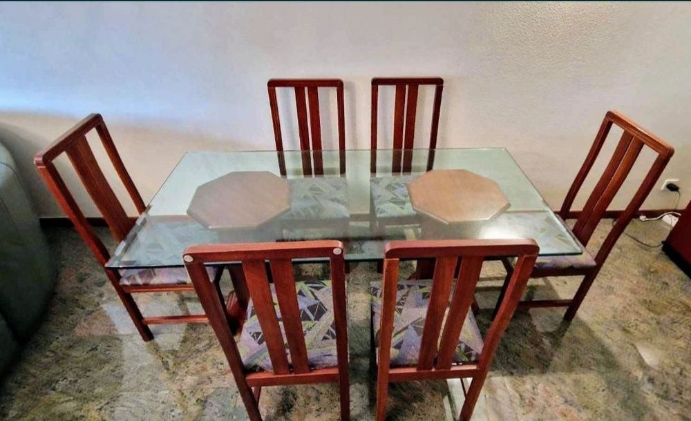 Mesa de Sala com 6 cadeiras