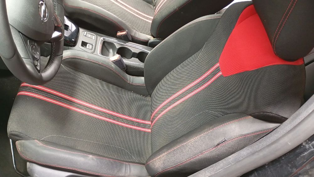 Conjunto de bancos OPEL Corsa F
