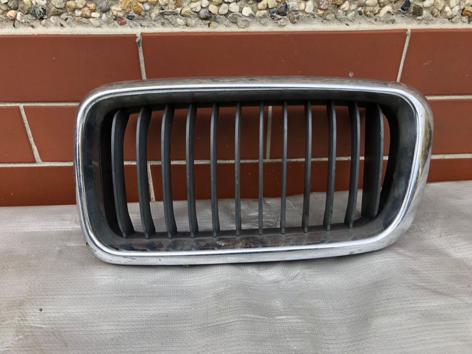 BMW E38 seria 7 atrapa grill nerka lewa