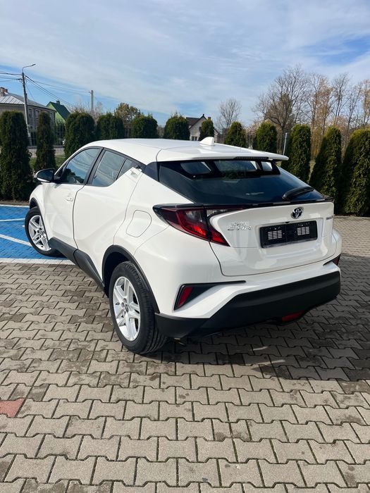 Toyota C-hr 1,8 2022 rok