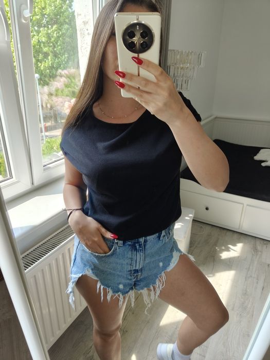 Czarna koszulka Amisu xs
