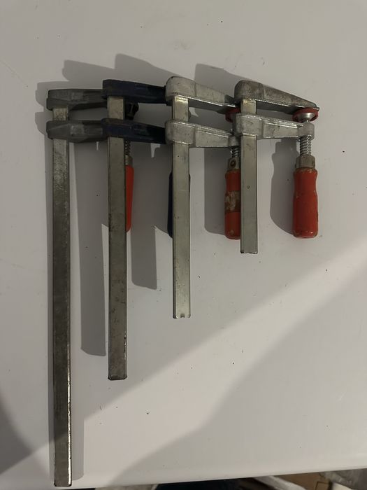 Струбцини   є вибір