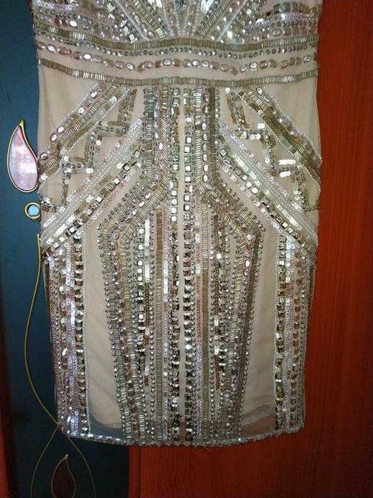 Шикарне плаття в паєтки