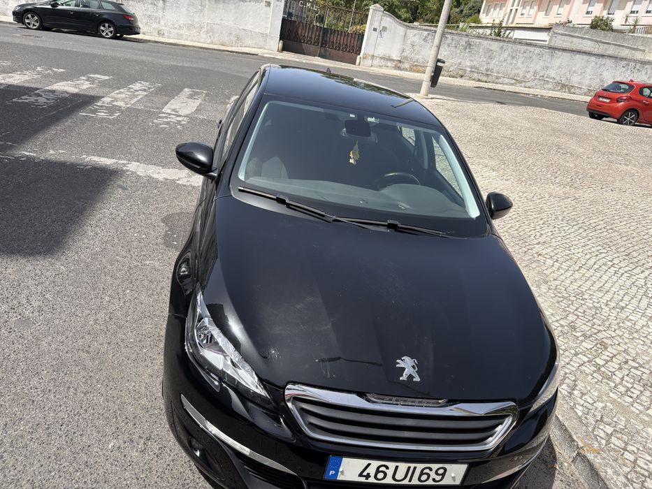 Peugeot 308 — fotografia 2