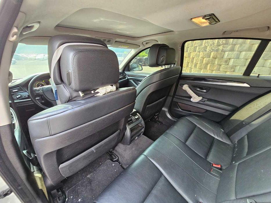 2013 BMW 5 Series (F10) 520d  ціла машина, готова на відправку