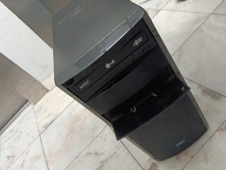 Torre de Caixa Computador Desktop ATX com Fonte Primux EZ-500Y12P e Componentes - Para Peças.