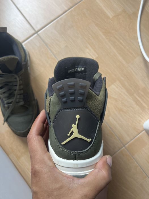Air Jordan 4 Retro SE Craft "Medium Olive"