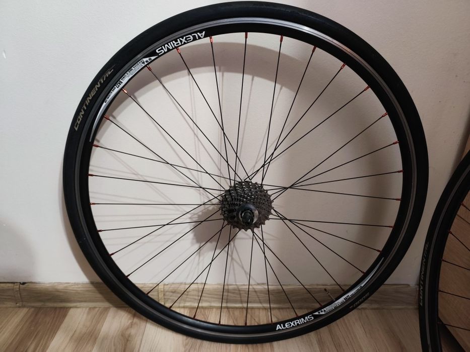 Komplet kół szosowych ALEXRIMS DA22, Novatec (łożyska maszynowe) +