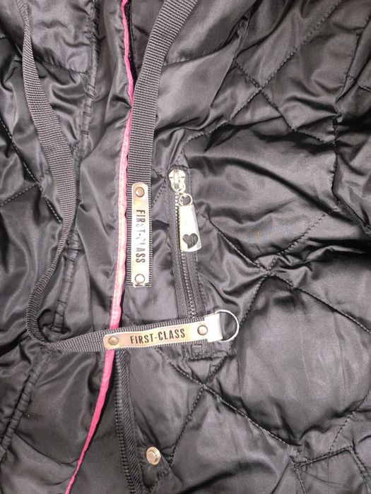 Зимова куртка на дівчинку 6,7,8 років