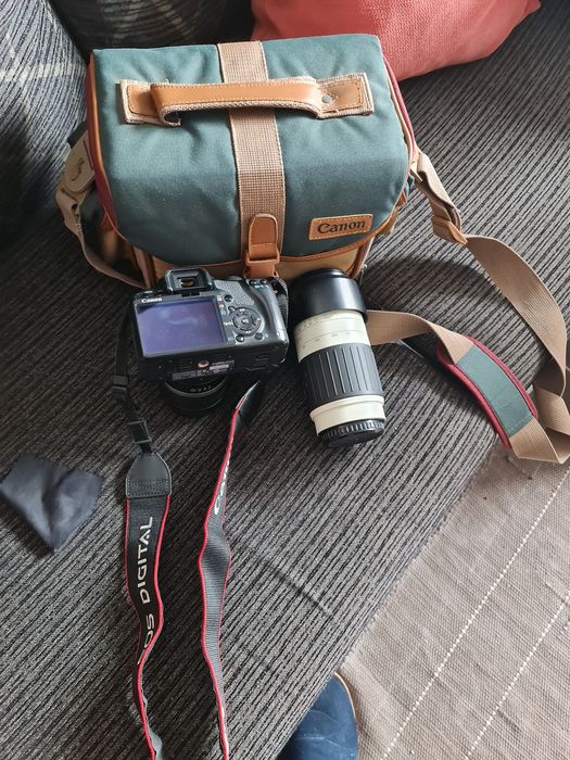 Máquina fotográfica Canon