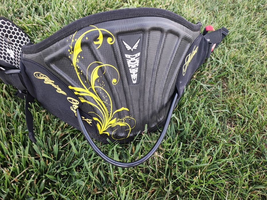 Trapez Kitesurfingowy rozm. M Flying Objects Nitro | Pancerny i Komfortowy | Komplet z hakiem