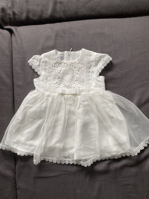 Komplet ubranek do chrztu dla dziewczynki