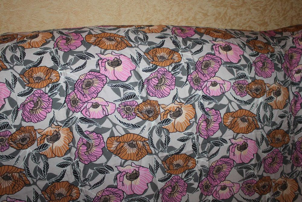 Новый отрез натуральной ткани, креп вискоза, 145 на 196 см