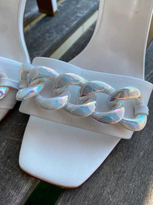 Sandália branca Stradamia